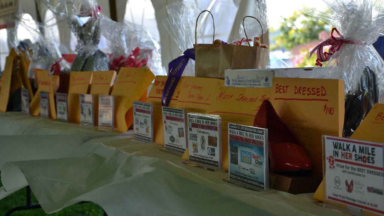 The Shelter shows their appreciation to both sponsors and walkers.